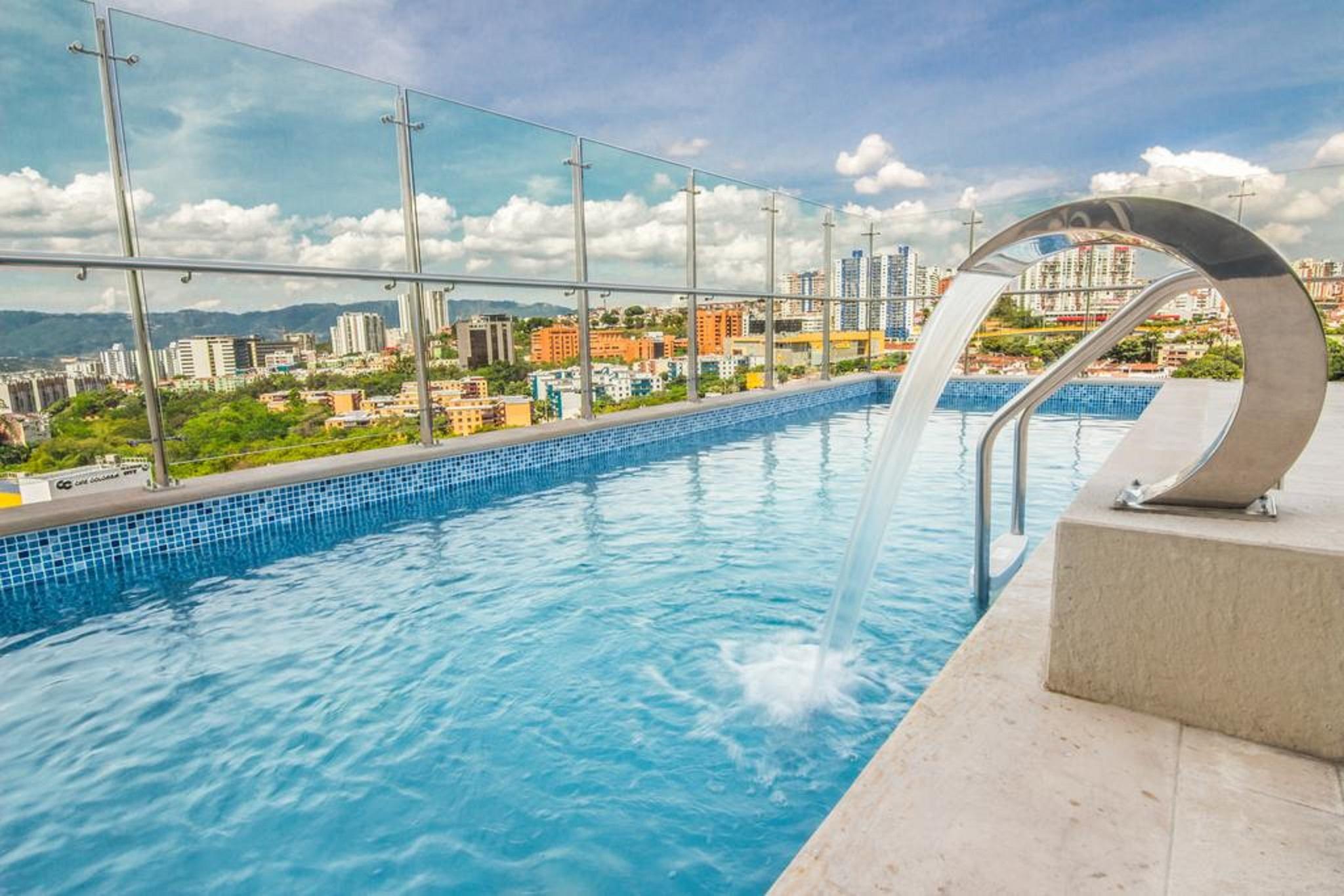 Sonesta Hotel Bucaramanga Floridablanca Eksteriør bilde Rooftop pool at the Hotel